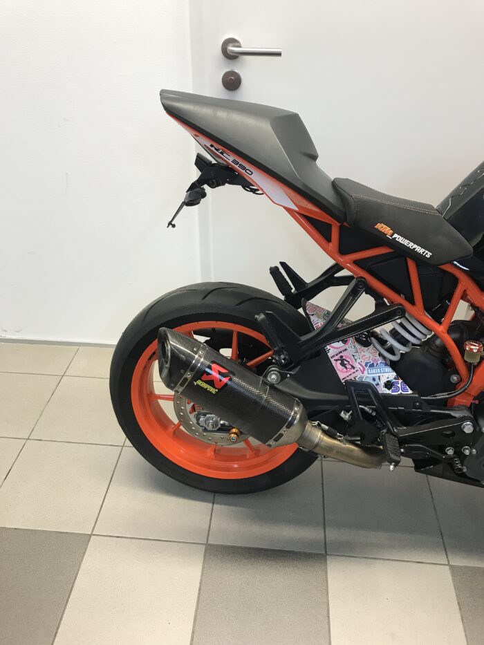 KTM 390 RC Akrapovic R&G Träger Sturzpads Powerparts – Bild 3