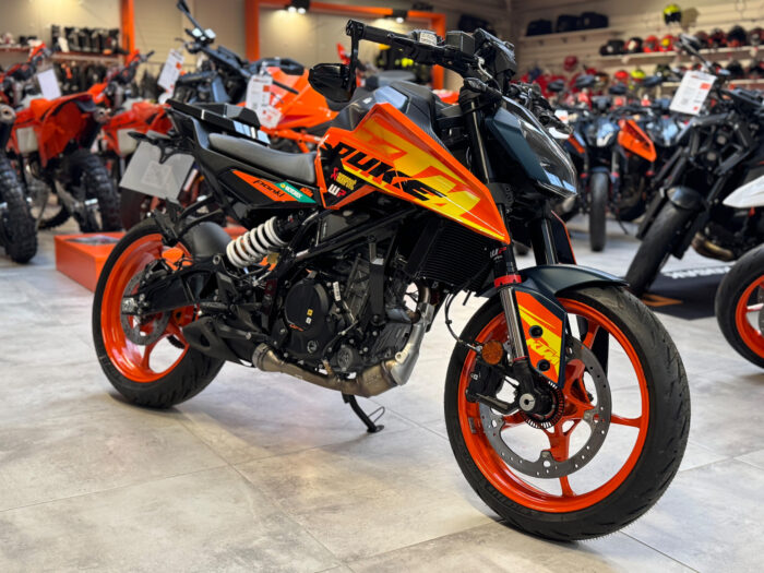 KTM 125 Duke RACE ON EDITITION – Bild 5