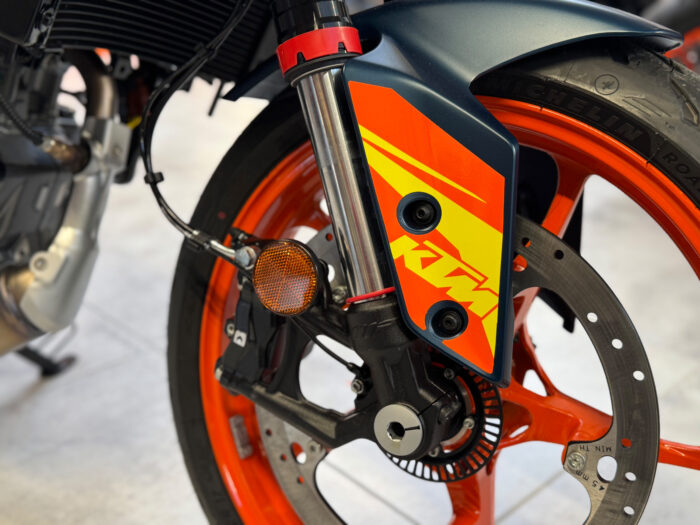 KTM 125 Duke RACE ON EDITITION – Bild 4